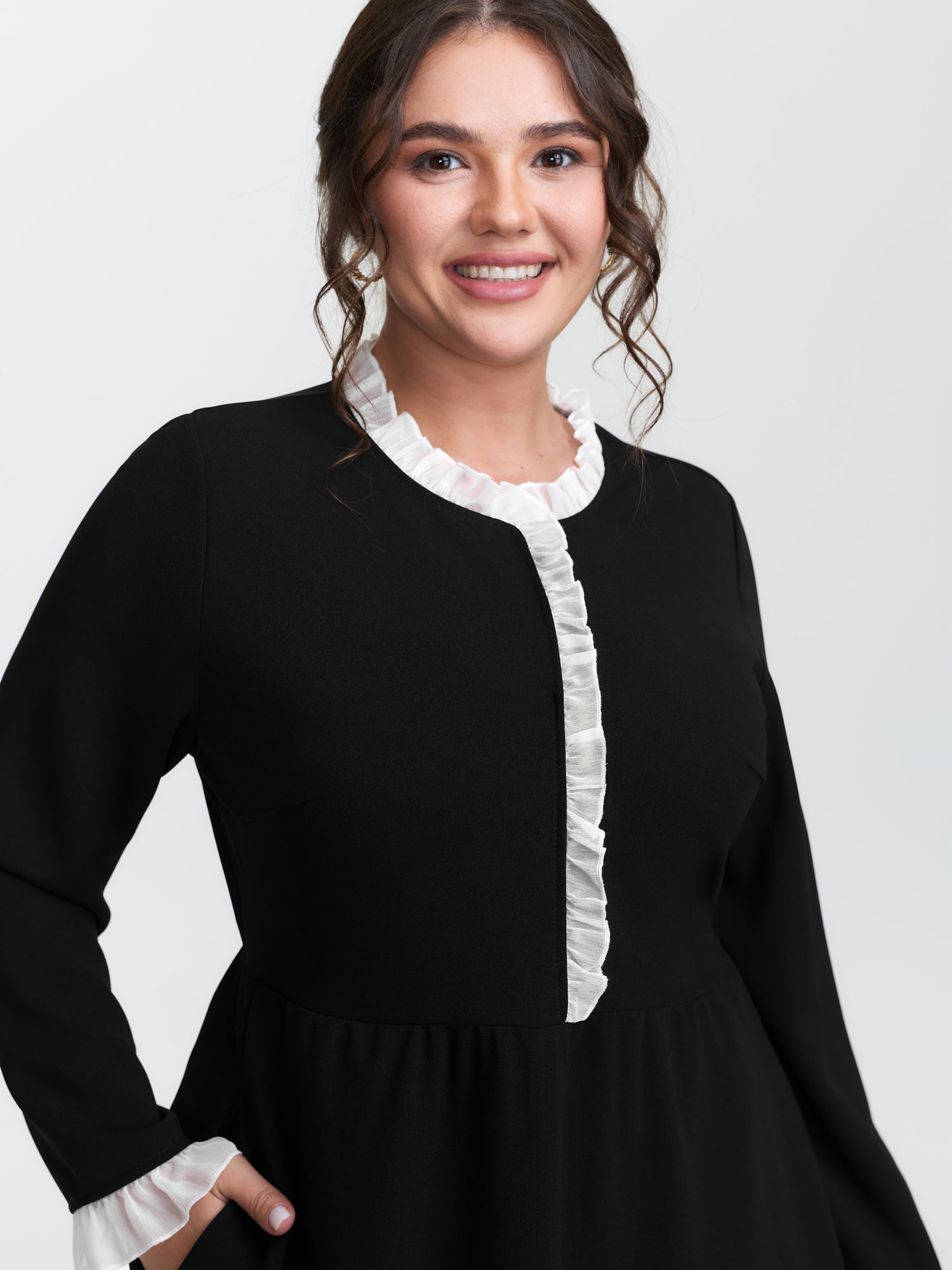 Color Contrast Ruffled Midi Dress