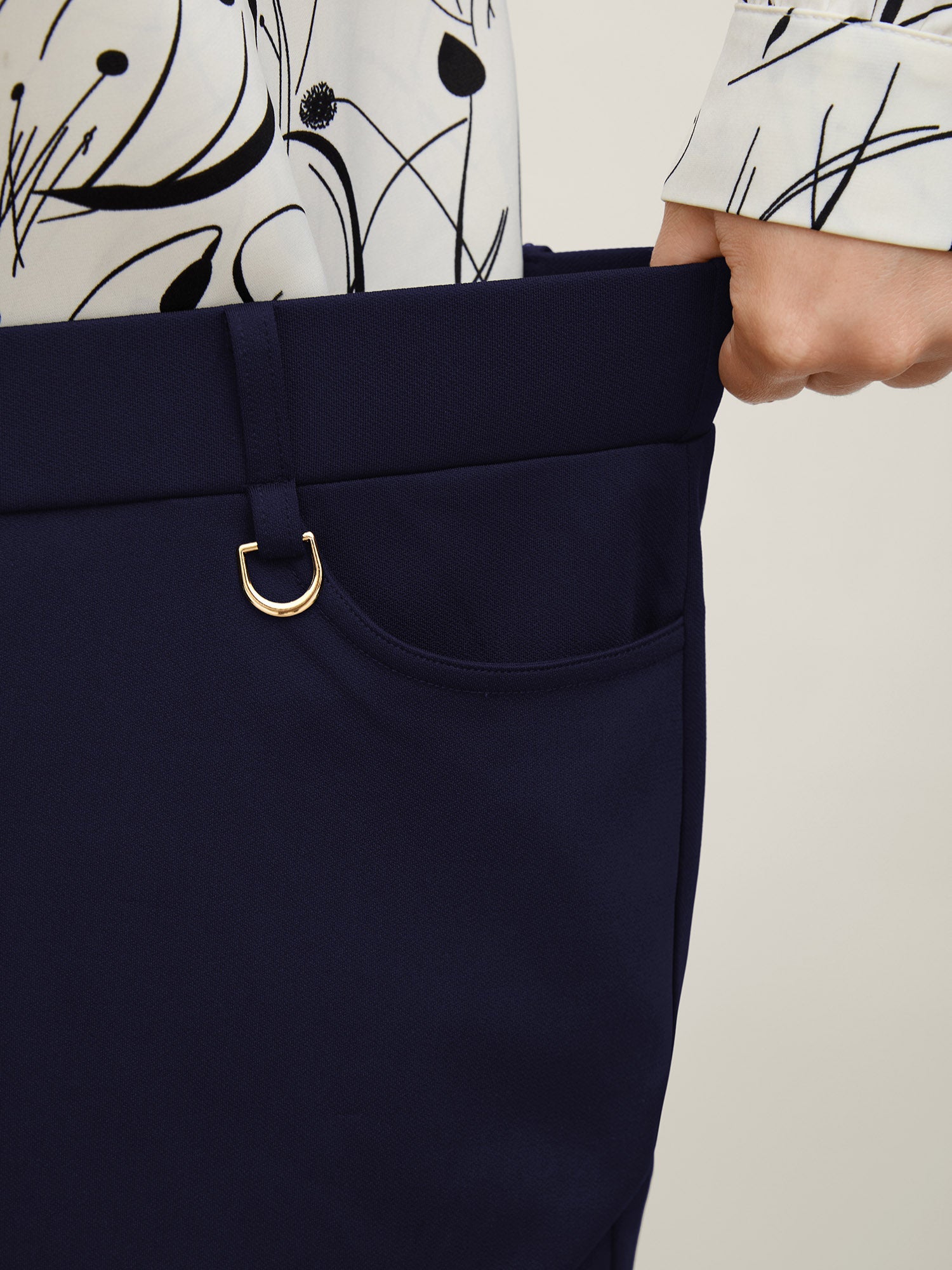 Pull-On Solid Bootcut Pants