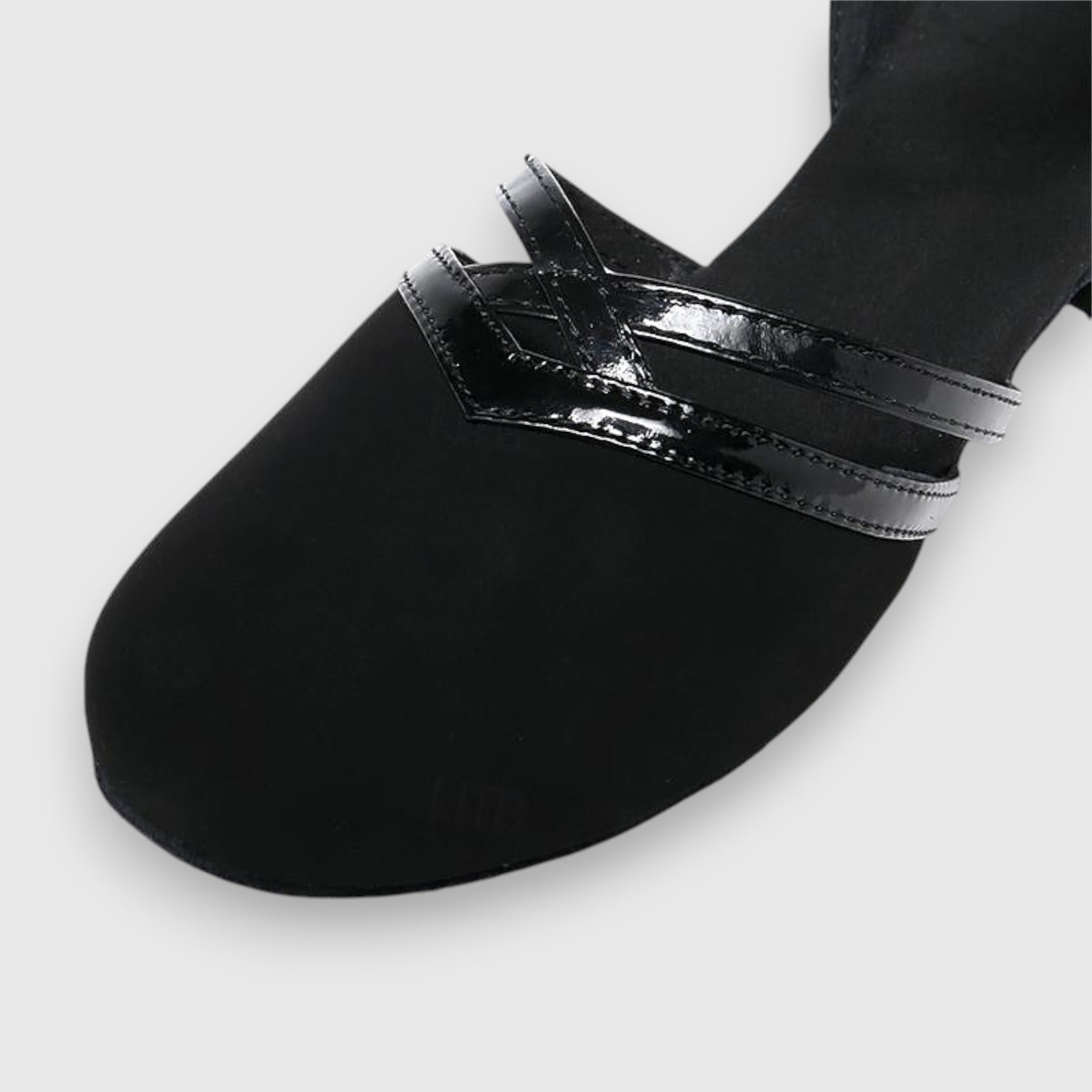 Cheryl – Dance Shoes