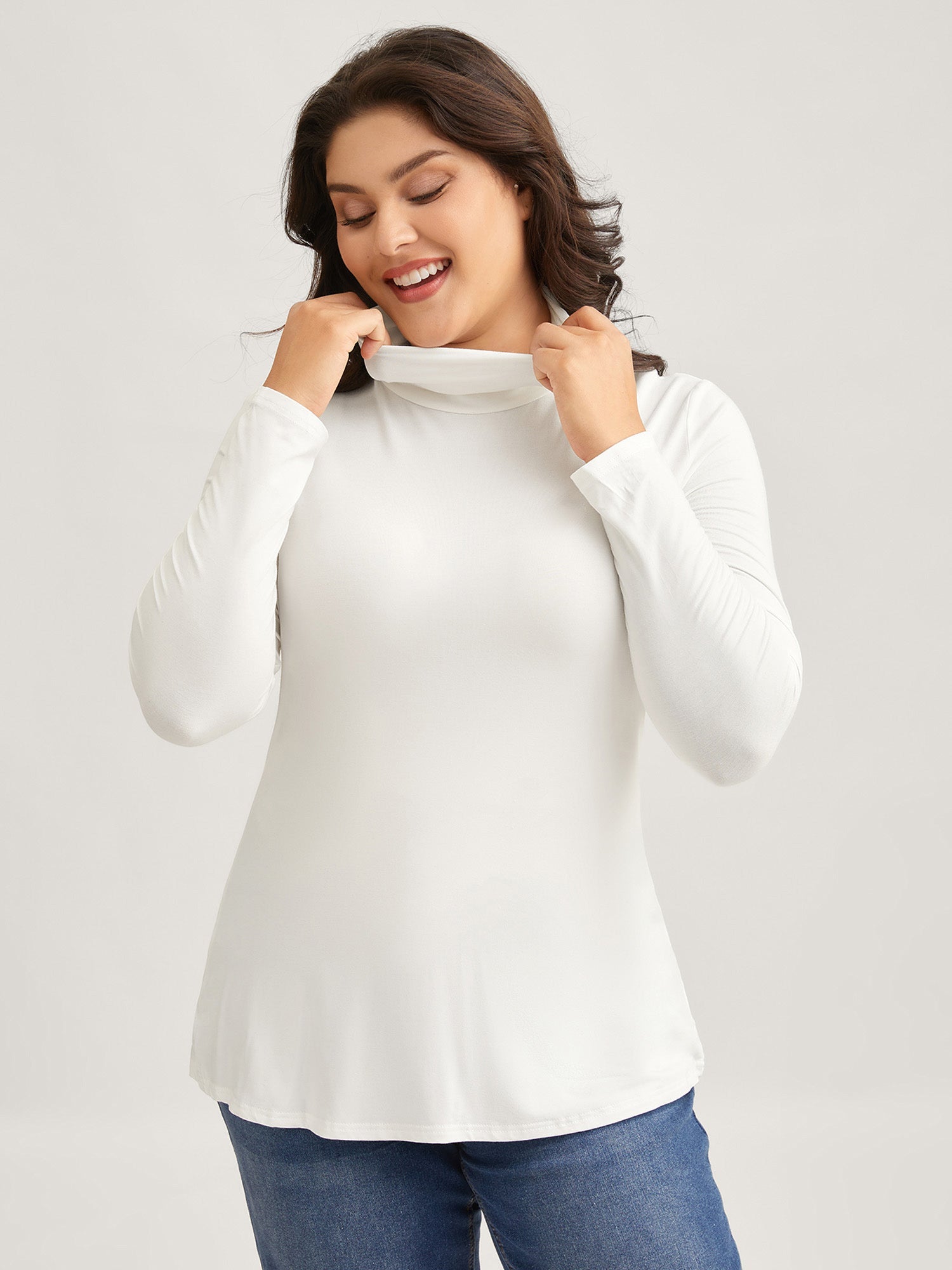Supersoft Essentials Solid Funnel Neck Knit T-shirt