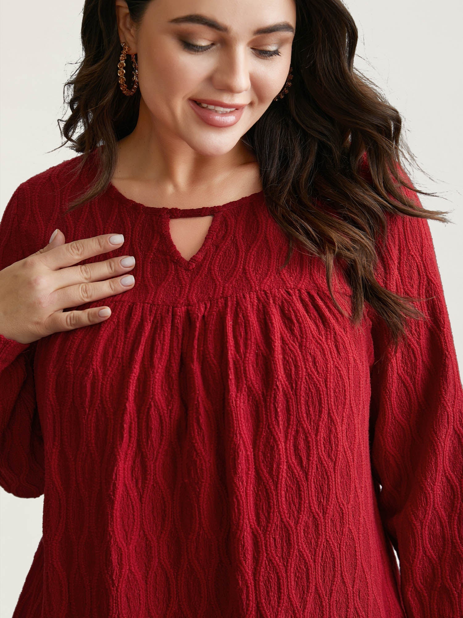 Textured Keyhole Gathered Knit Top