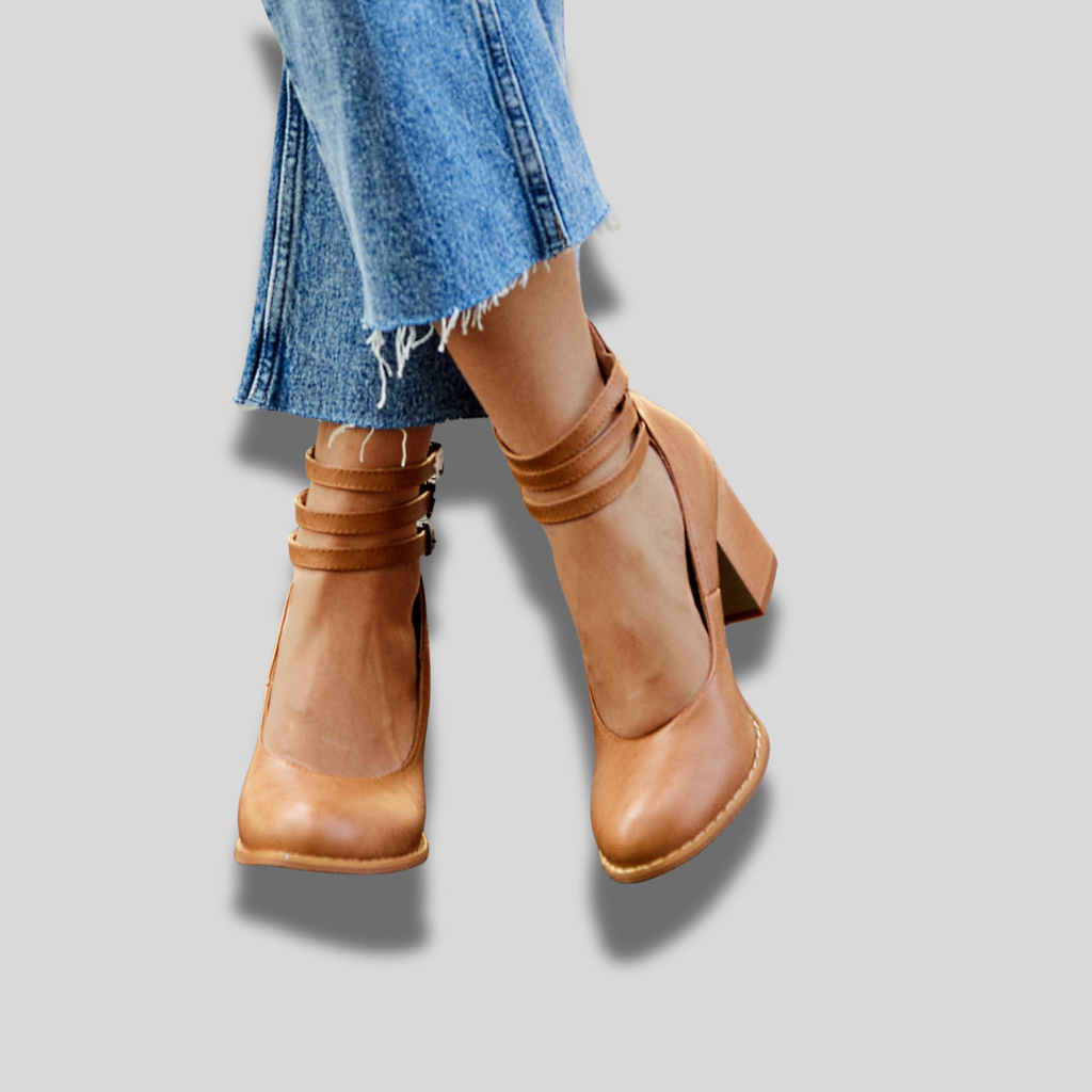 Caa™ | Flat sandals with ankle strap and chunky heel for women