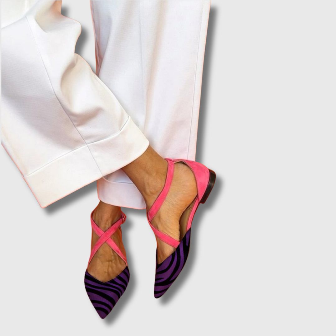 Deborah™ – Women’s Refined Zebra Flat Sandals